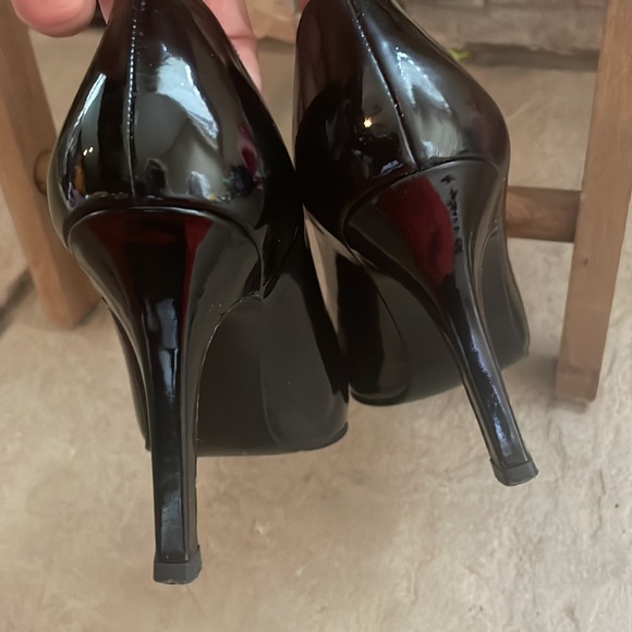 stuart weitzman black heels - Picture 12 of 15